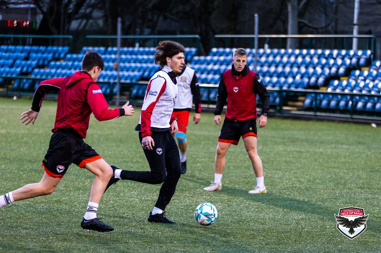 SQUAD NEWS: Avro (H)